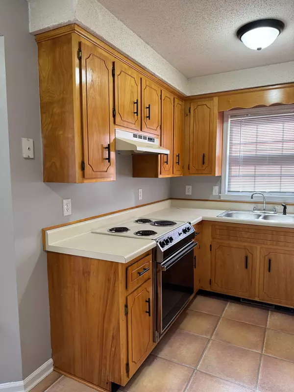 Clarksville, TN 37042,185 Kings Deer Dr