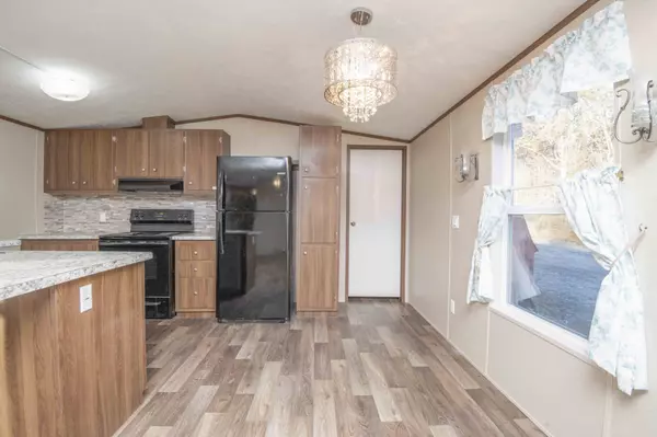 Athens, TN 37303,256 County Road 704