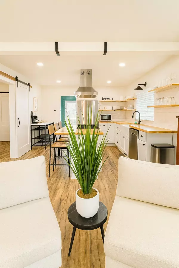 Nashville, TN 37206,709 S 12th St