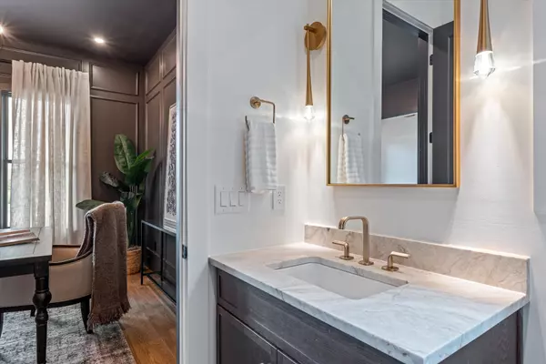 Nashville, TN 37209,136 51st Ave #N