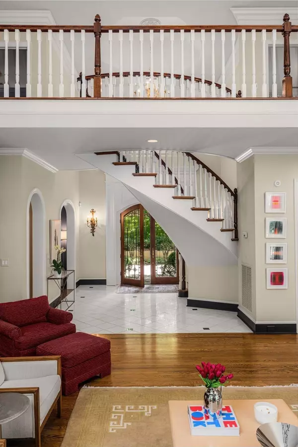 Nashville, TN 37215,7 Breckenridge