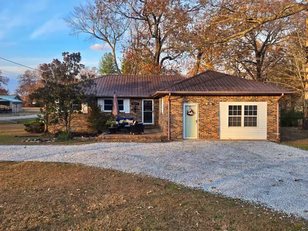 1203 Edgewood Dr, Manchester, TN 37355