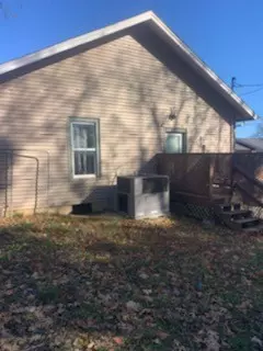 Shelbyville, TN 37160,112 E Cedar St