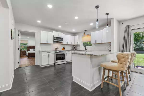 1047 Percy Warner Blvd, Nashville, TN 37205