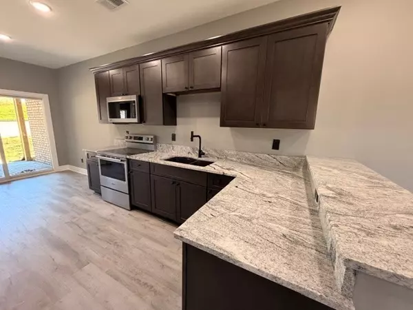 Charlotte, TN 37036,104 Nichali Dr