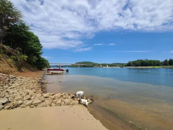 Clifton, TN 38425,0 Dancing Eagle Lane