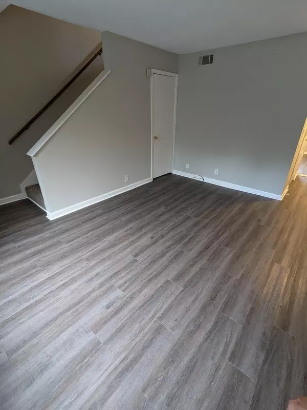 Nashville, TN 37217,813 Holder Ct