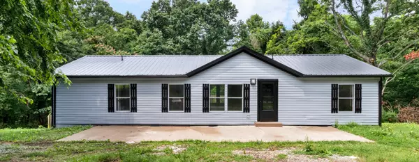 2177 Highway 76, Adams, TN 37010