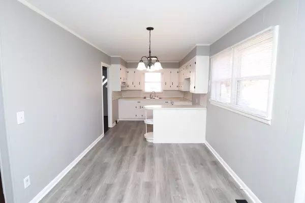 Lafayette, TN 37083,300 Walton Ave