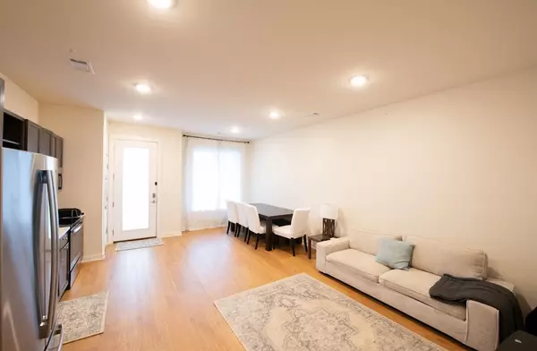 Nashville, TN 37207,600 E Trinity Ln #210