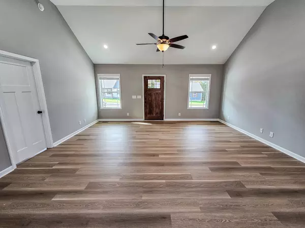 Shelbyville, TN 37160,111 Demonbreum Cir