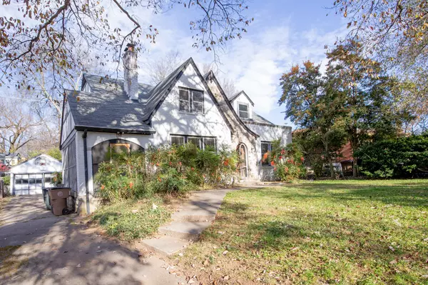 Nashville, TN 37205,303 Lauderdale Rd