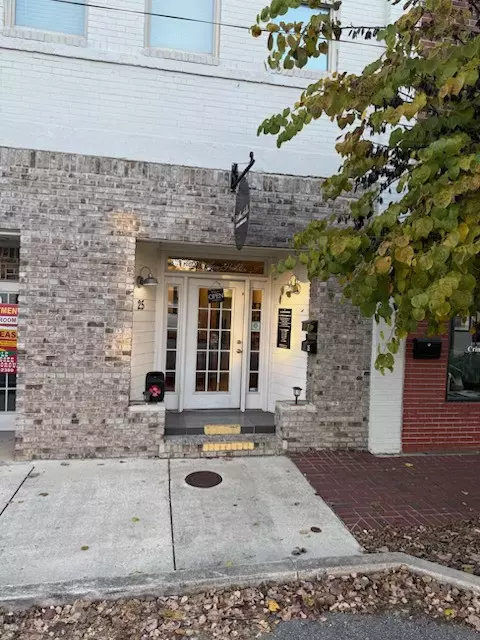 25 N Main St, Sparta, TN 38583