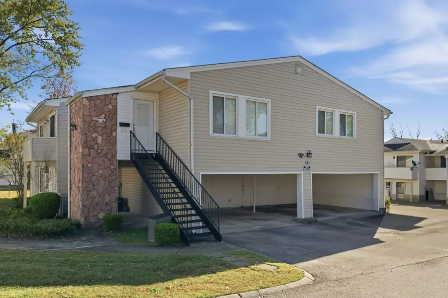 810 Bellevue Rd #213, Nashville, TN 37221