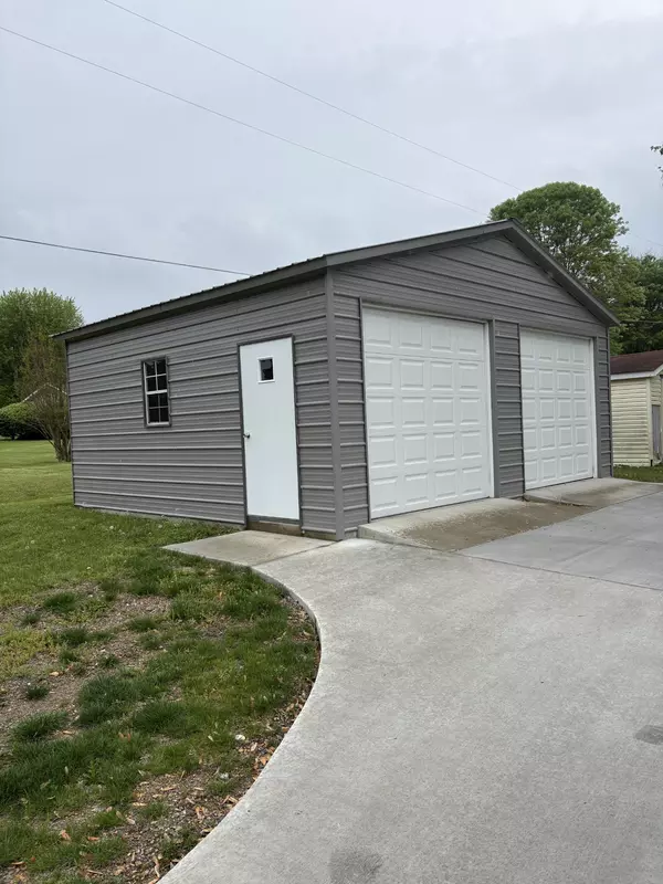 Lafayette, TN 37083,1400 Dogwood Ln