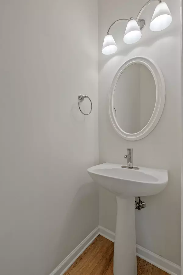 Nashville, TN 37209,7277 Charlotte Pike #309