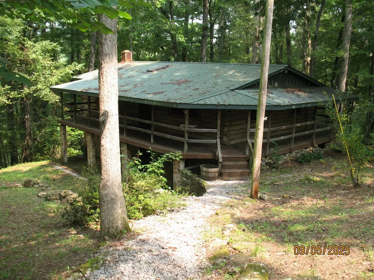 Crossville, TN 38571,1555 Brown Creek Dr