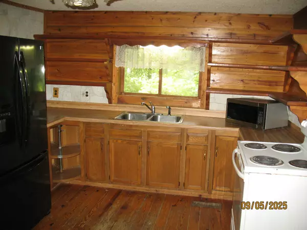 Crossville, TN 38571,1555 Brown Creek Dr