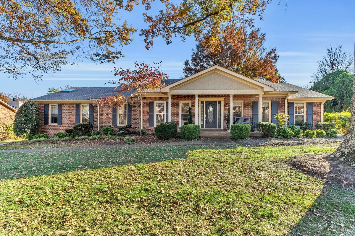 Brentwood, TN 37027,5568 Trousdale Dr