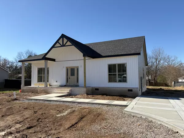 Clarksville, TN 37042,985 Long Beech Dr