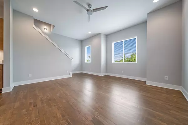 Nashville, TN 37207,496 W Trinity Ln #4