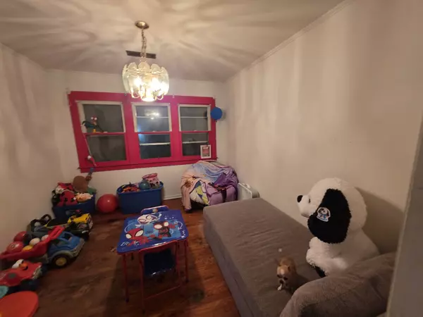 Mc Ewen, TN 37101,8871 Hwy 70 #E