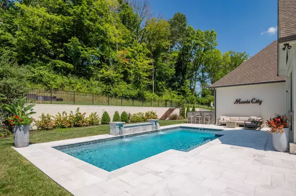 Brentwood, TN 37027,1588 Eastwood Dr