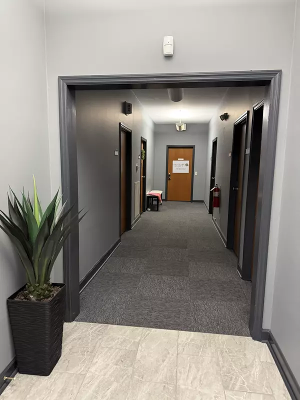 Brentwood, TN 37027,5560 Franklin Pike Cir