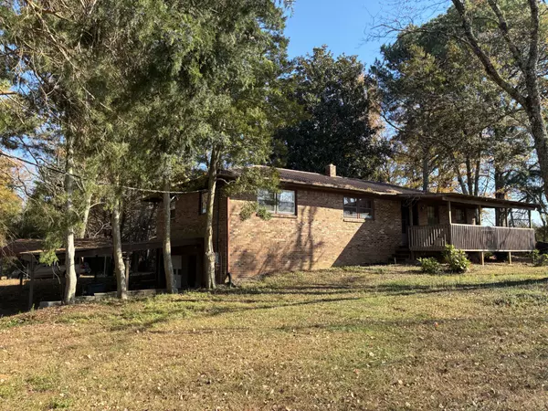 Loretto, TN 38469,1037 Lexington Hwy