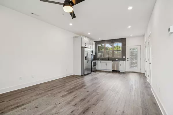 Nashville, TN 37211,100 Thompson Ln #9