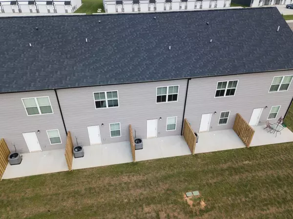 Clarksville, TN 37042,208 Drayton Dr #D