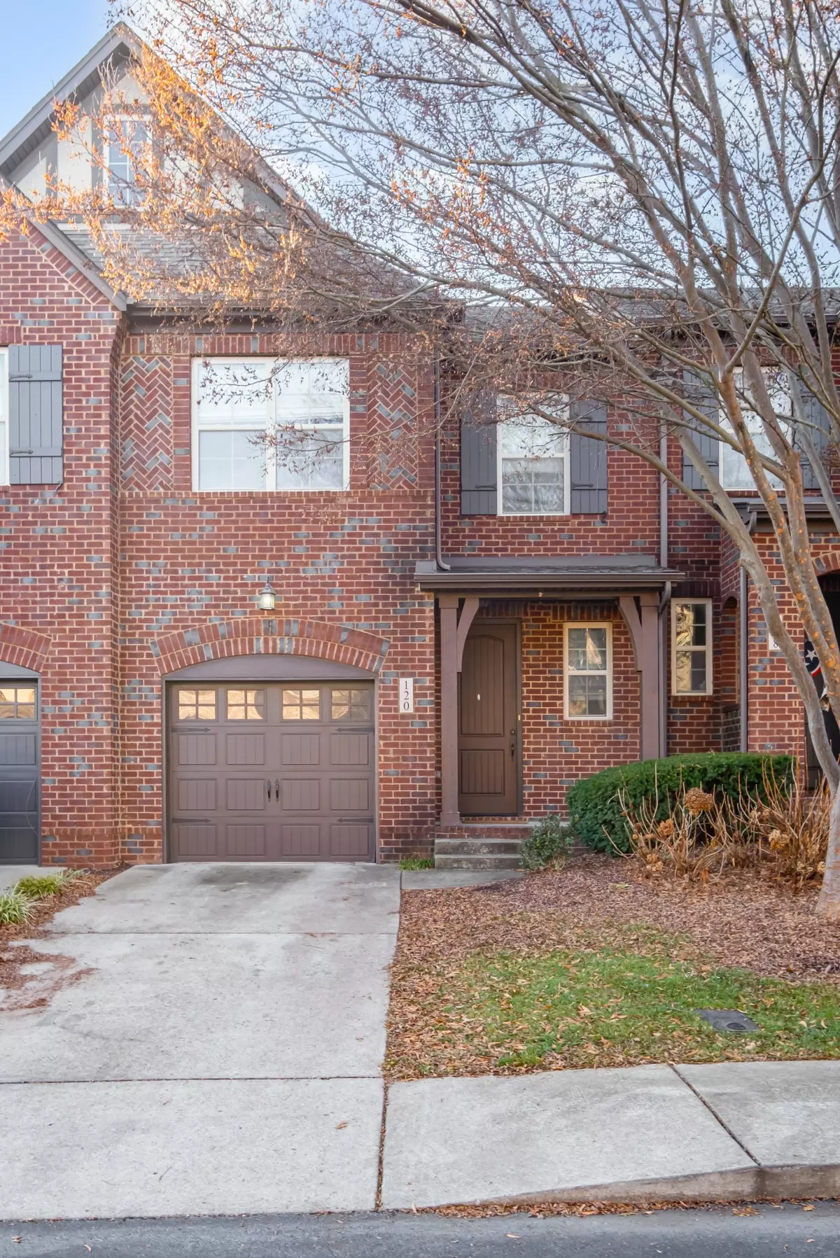 Hendersonville, TN 37075,120 Ambassador Pvt Cir