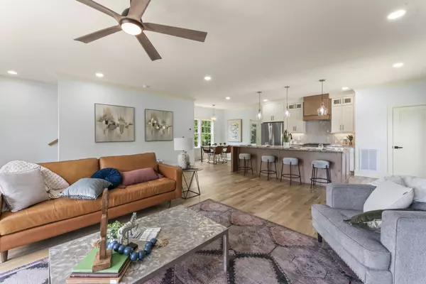 712 N 5th St, Nashville, TN 37207