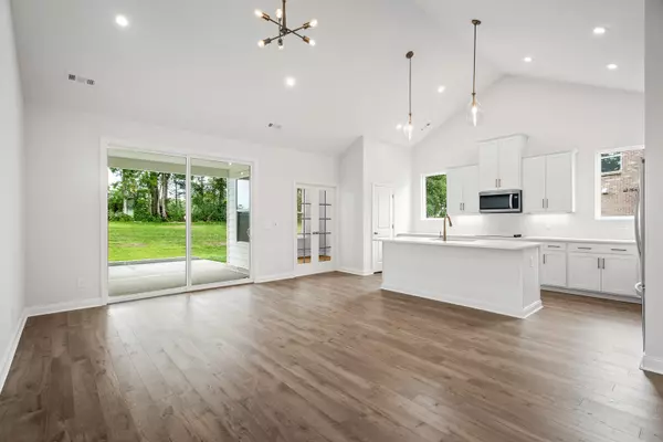 Columbia, TN 38401,1819 Ableson Way