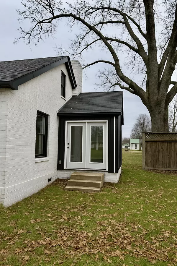 Hohenwald, TN 38462,206 W Main St