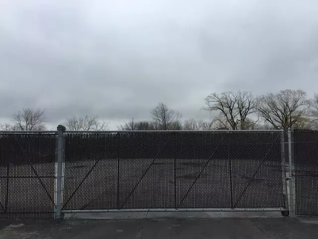 124 Baker RD, Green Oaks, IL 60044