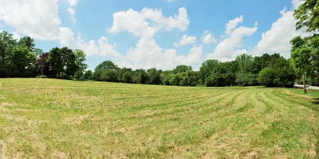 3307 Old Mchenry RD, Long Grove, IL 60047