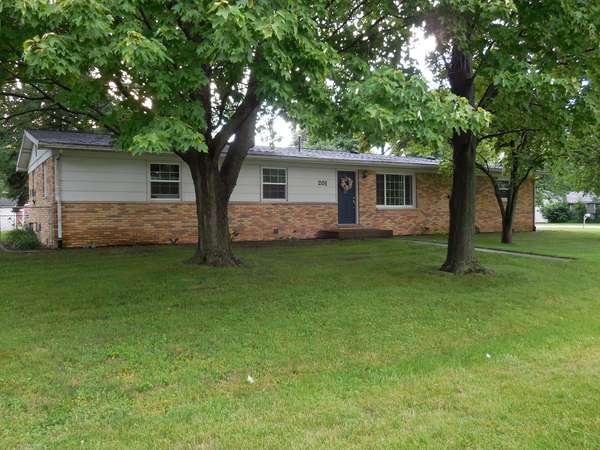 201 S 3rd ST, Tolono, IL 61880