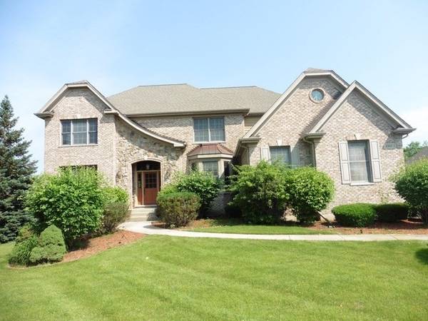 3501 Sandstone CT, Lake In The Hills, IL 60156