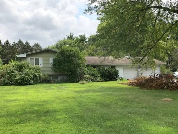 2S643 Nelson Lake RD, Batavia, IL 60510