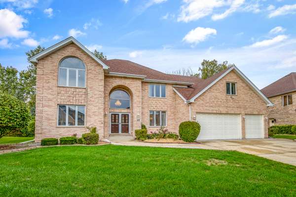 424 Jason LN, Schaumburg, IL 60173