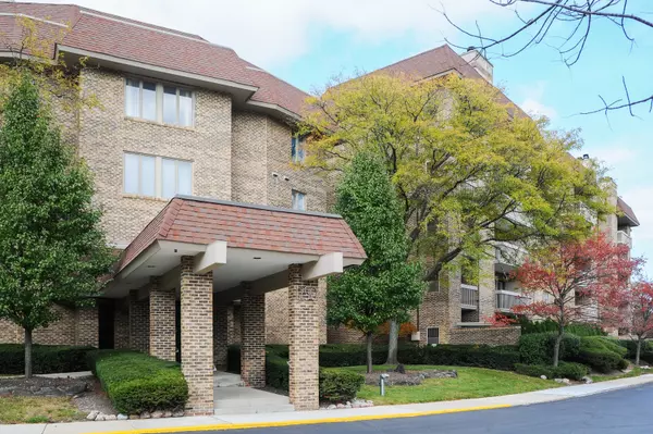 1250 Rudolph RD #1A, Northbrook, IL 60062