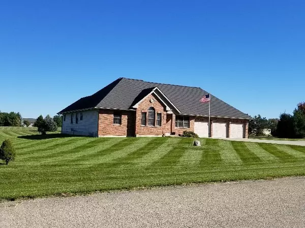 4548 1369th RD, Earlville, IL 60518