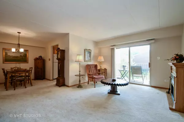 Oak Forest, IL 60452,6820 RIDGE POINT DR #2A