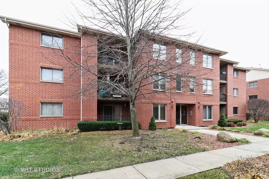 11110 E Cove CIR #1C, Palos Hills, IL 60465