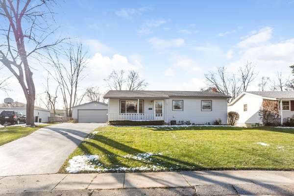 664 Clover RD, Wauconda, IL 60084