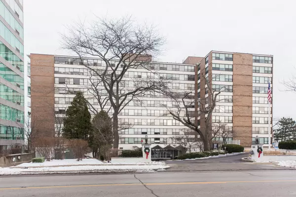 1616 SHERIDAN RD #5F, Wilmette, IL 60091