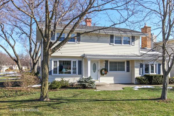 63 S Beck RD, Lindenhurst, IL 60046