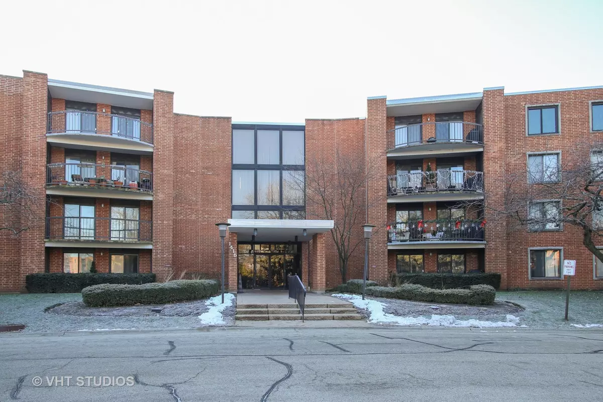 Arlington Heights, IL 60005,1415 E Central RD #314B