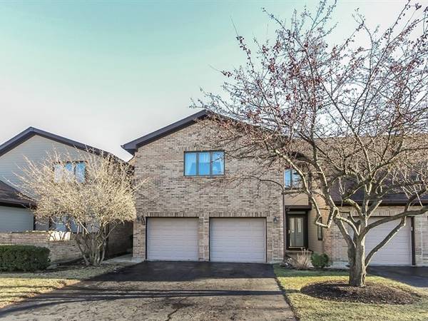 1636 Pebble Beach DR, Hoffman Estates, IL 60169